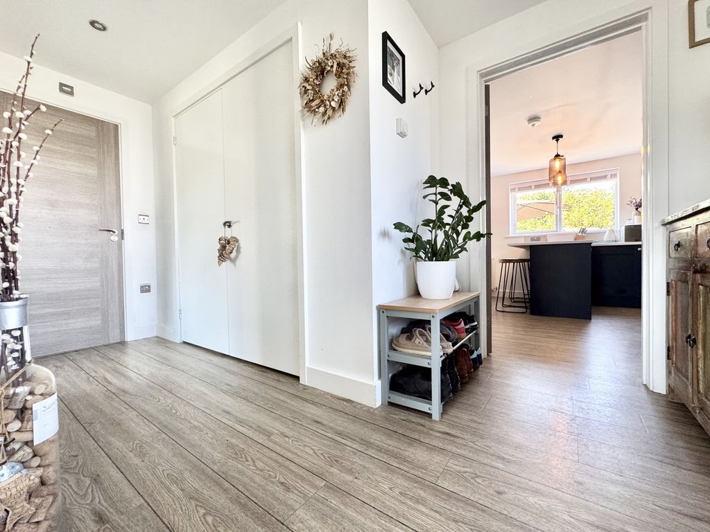 Additional image 4 of 2 bed maisonette for saleMeadows Way, Freshwater PO40