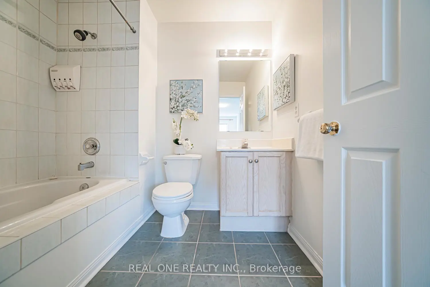 Additional image 9 of 12 St Moritz Way 17