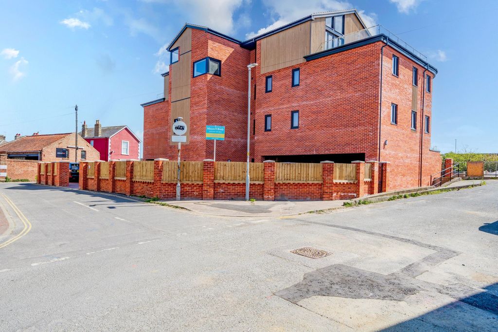 Additional image 14 of 2 bed penthouse for saleSidestrand Road, Great Yarmouth NR30
