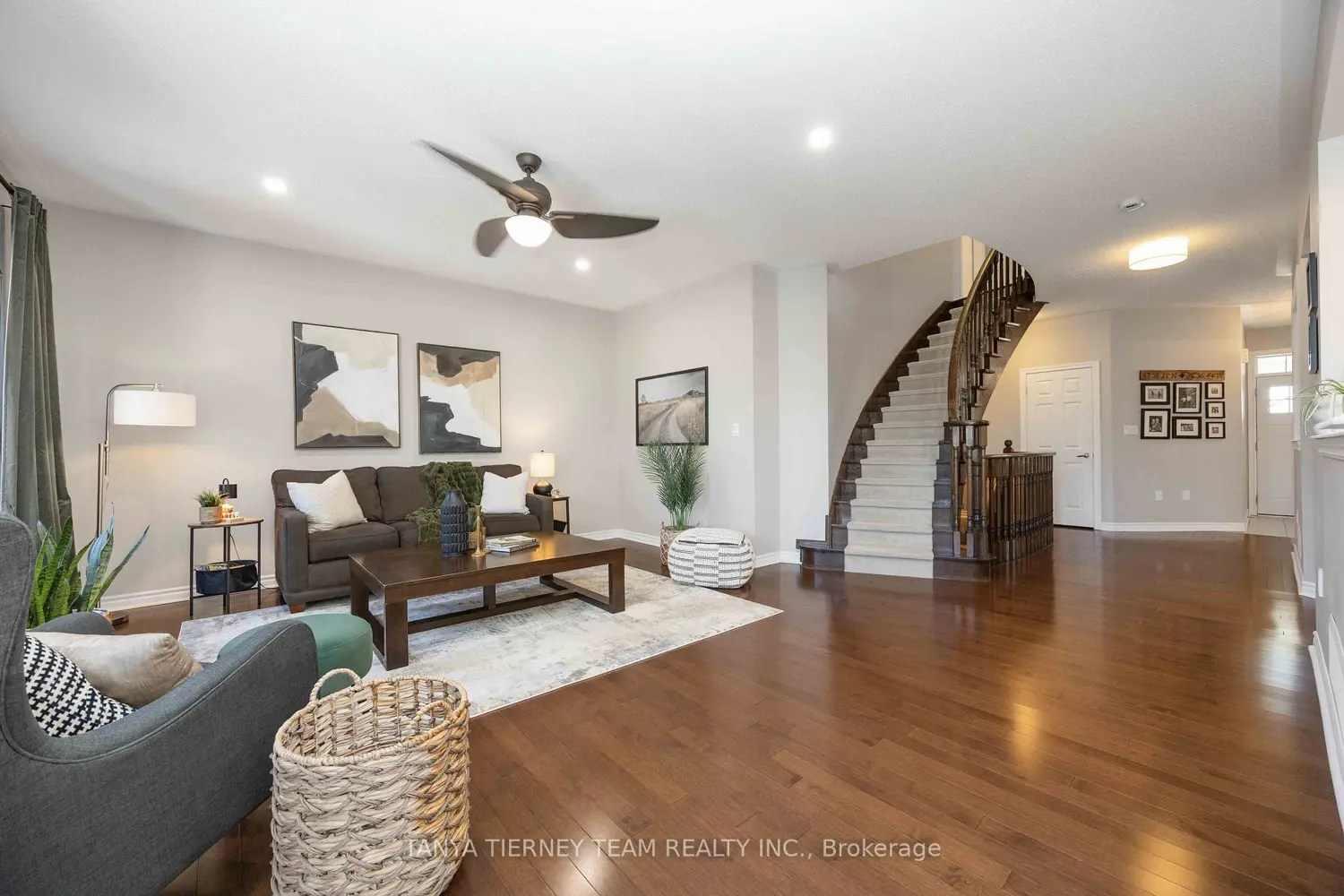 303 Cachet Boulevard photo 2