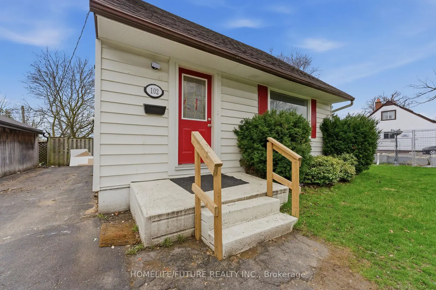 102 Kings Crescent