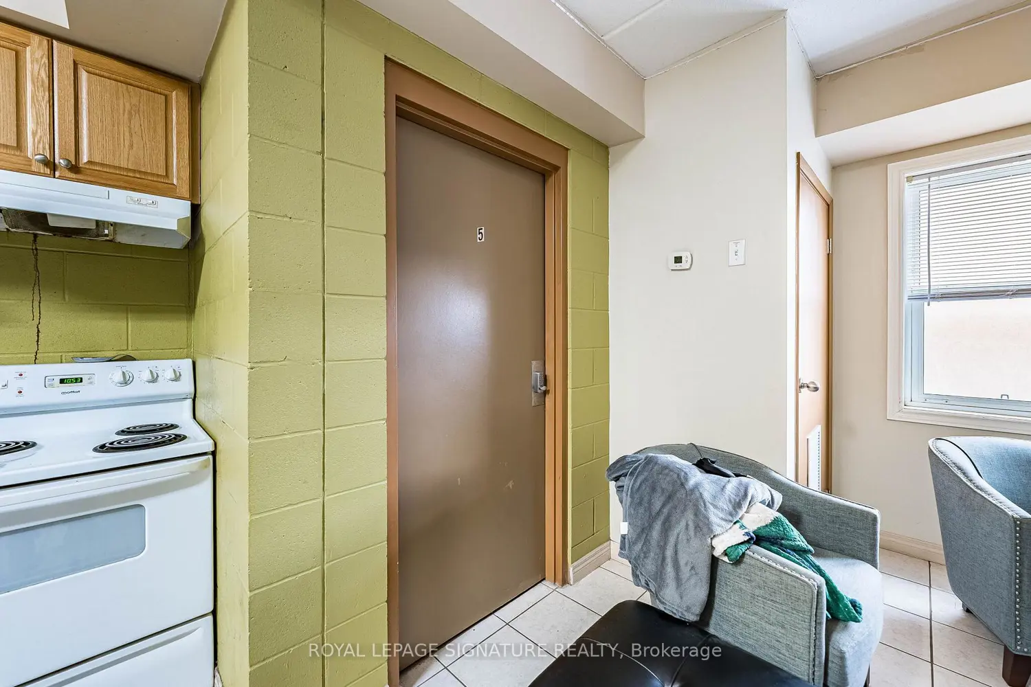Additional image 17 of 253 Lester Street 203
