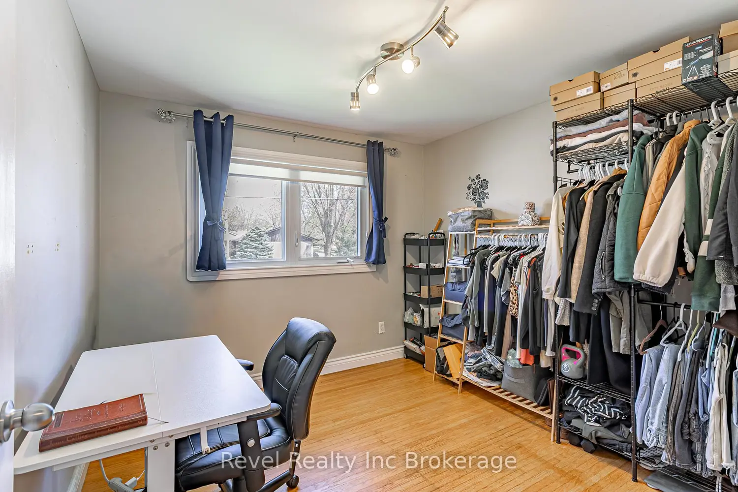 Additional image 14 of 828 Warwick Street