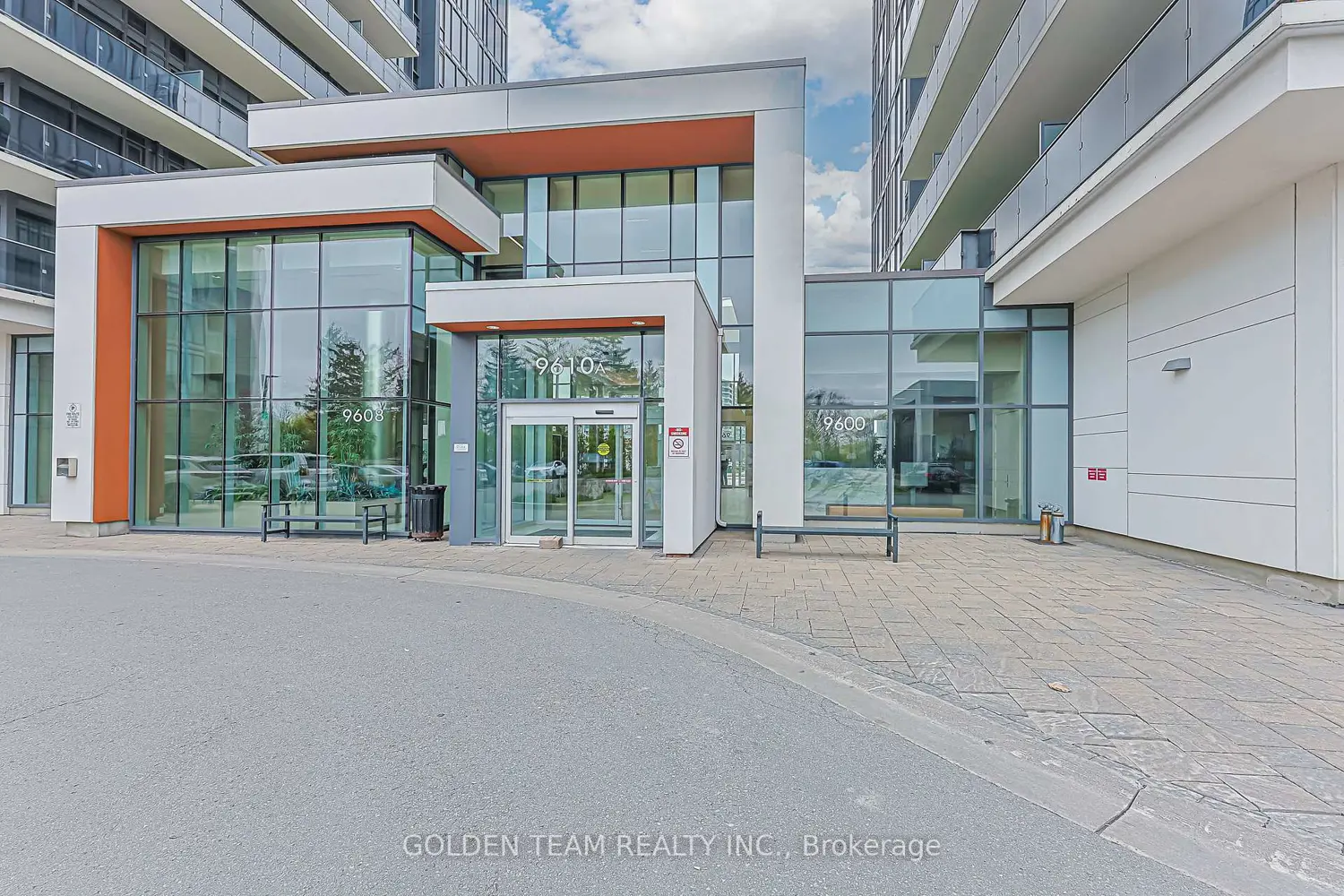 9600 Yonge Street 218B photo 3