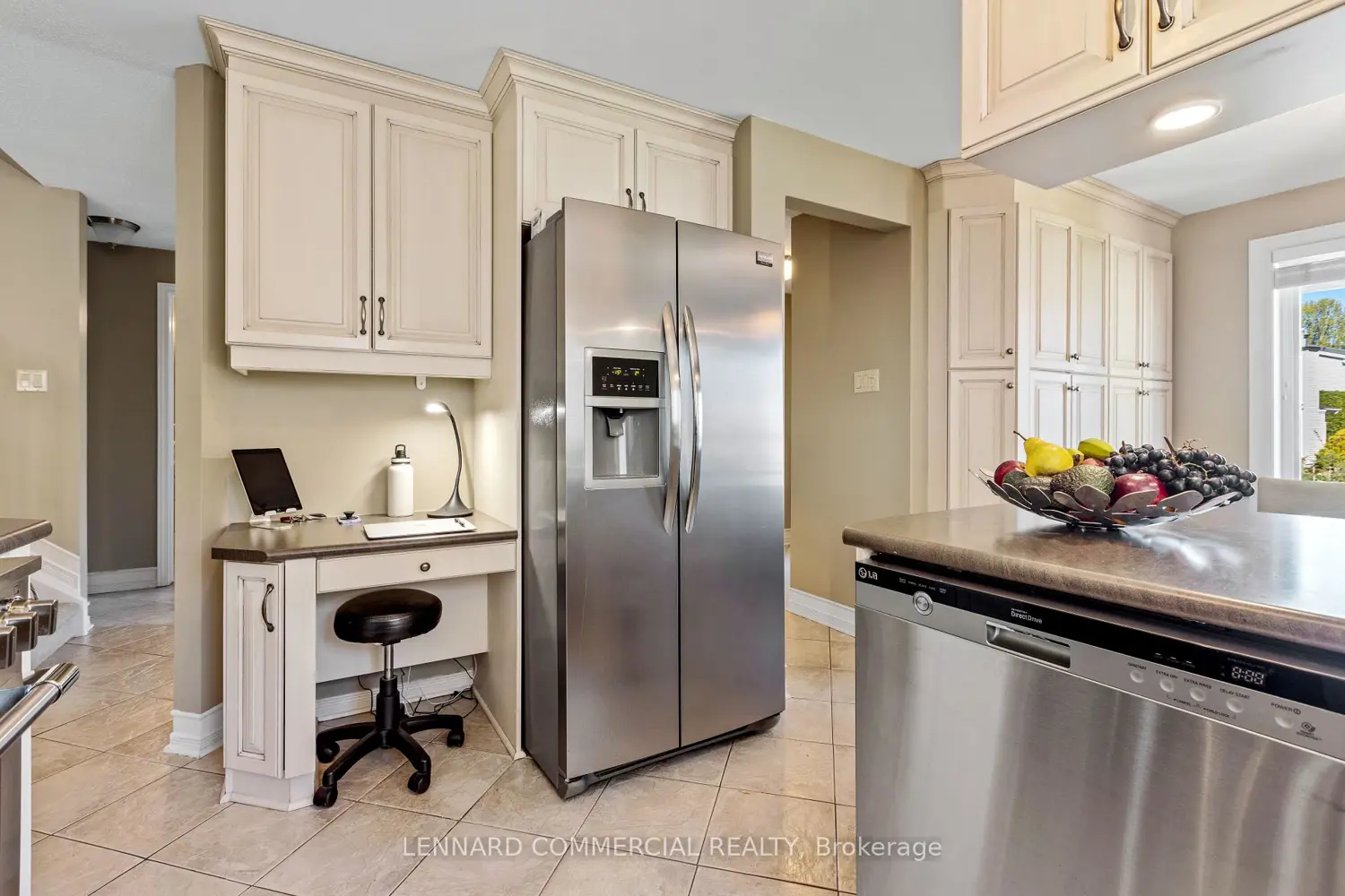 504 Des Coniferes Crescent photo 4