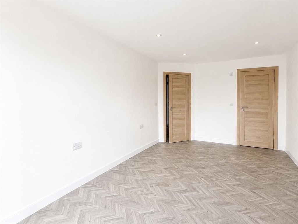 Additional image 7 of 2 bed flat for saleBridge Road, Great Yarmouth NR30