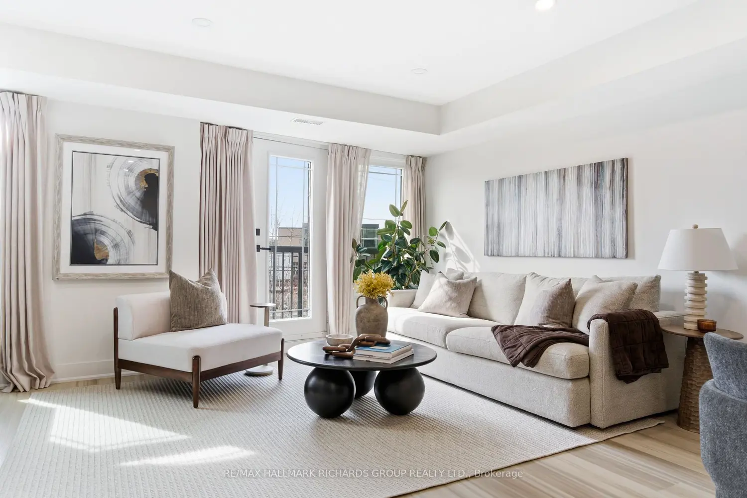 Additional image 3 of 118 Finch Avenue 8