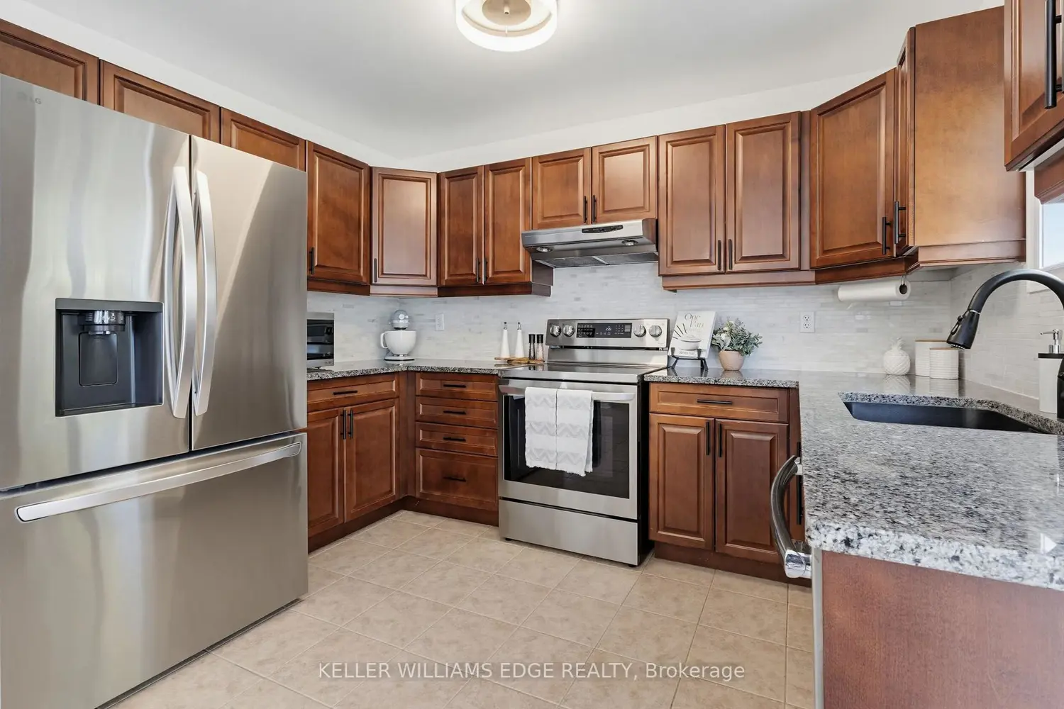 5398 Langford Road photo 3