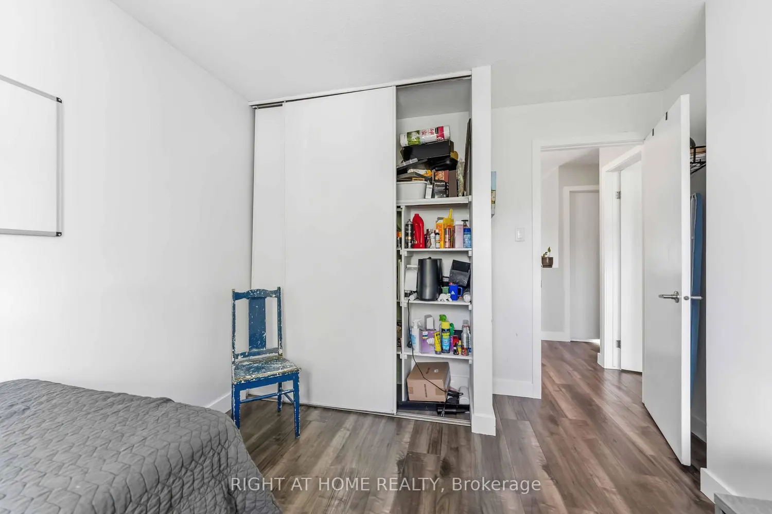 Additional image 15 of 981 Barwell Avenue
