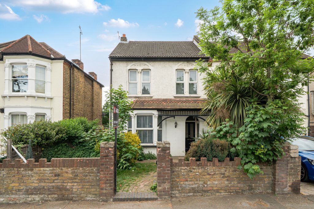 Additional image 13 of 3 bed flat for salePembroke Road, Erith DA8