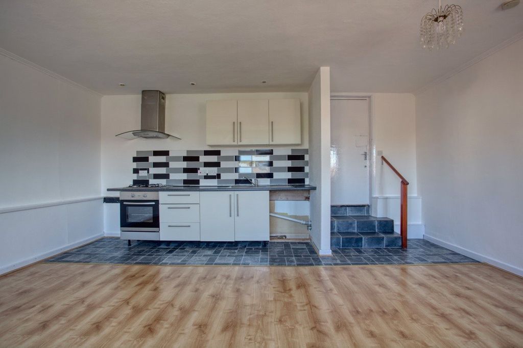1 bed flat for salePrinces Road, Felixstowe IP11