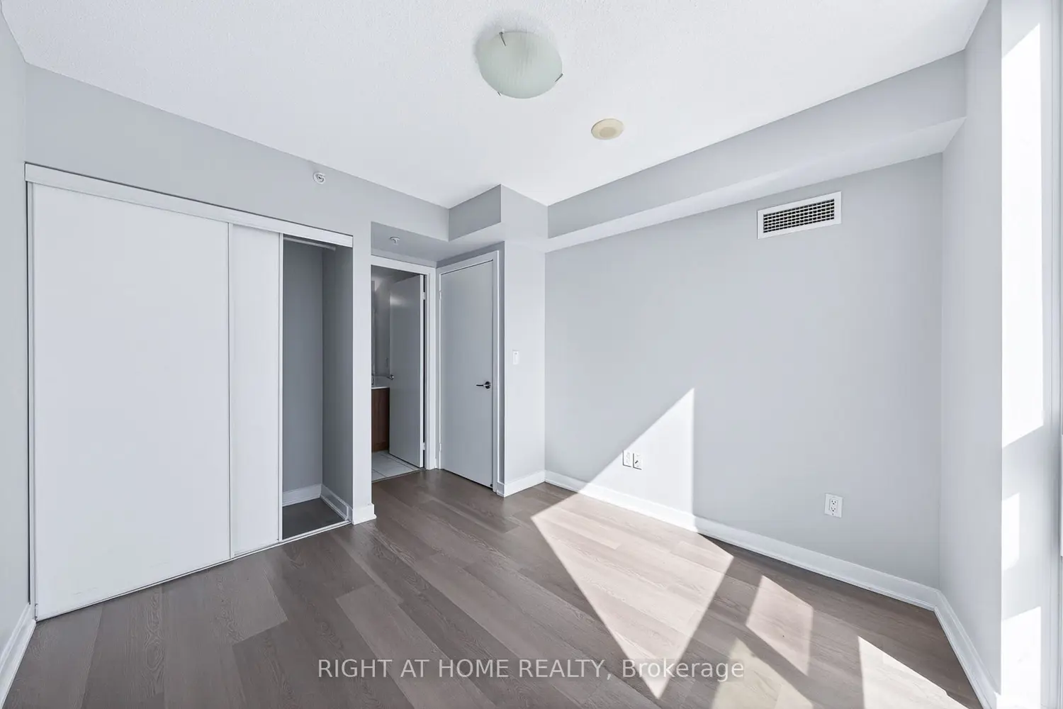 Additional image 15 of 5740 Yonge Street 1307