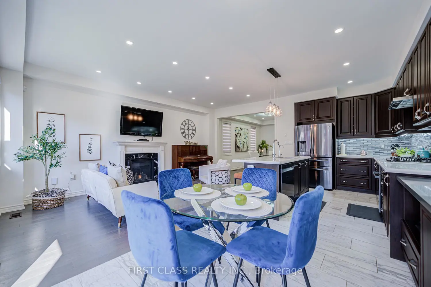 77 Wesmina Avenue photo 5