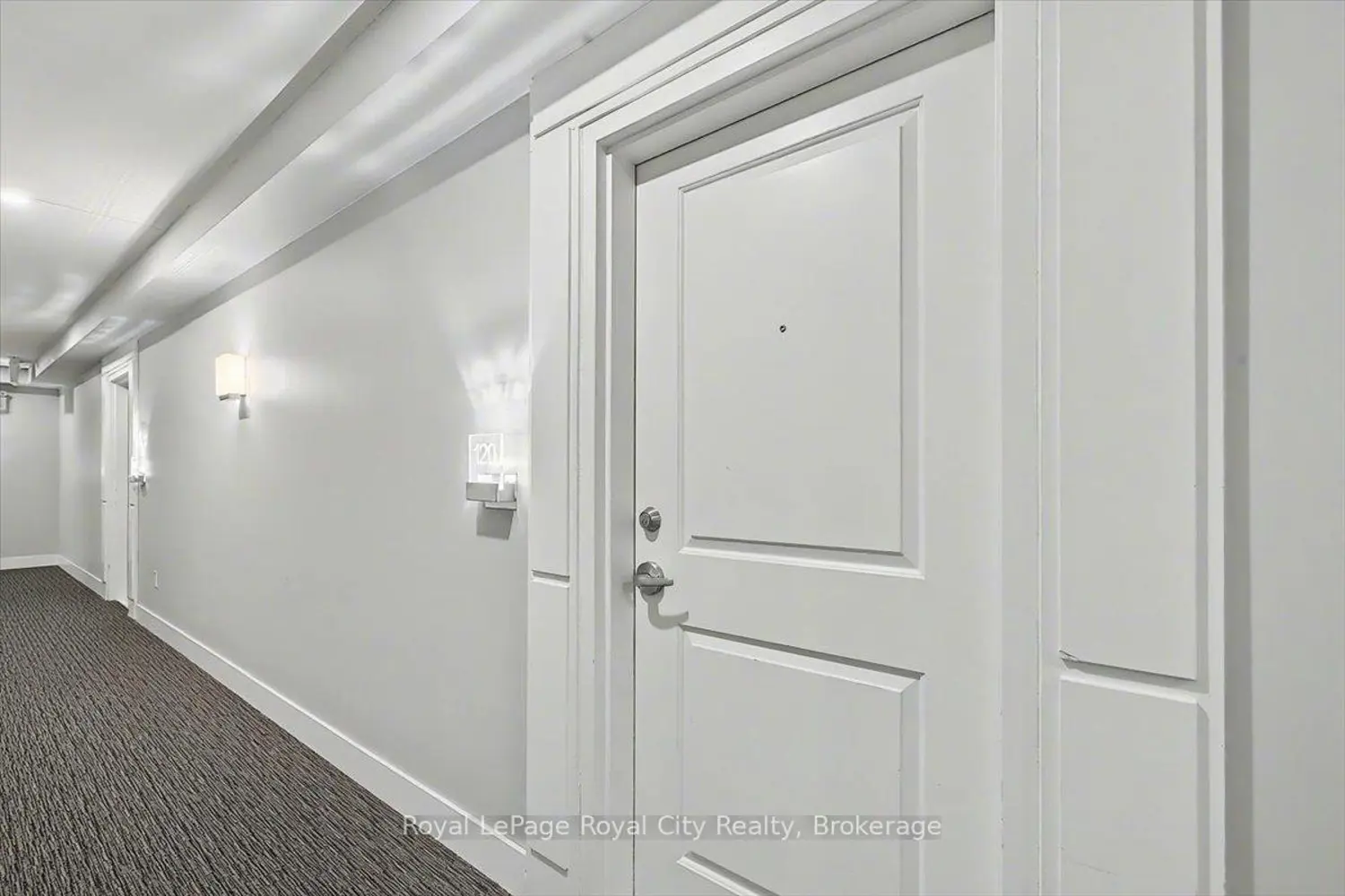 1284 Gordon Street 120 photo 4