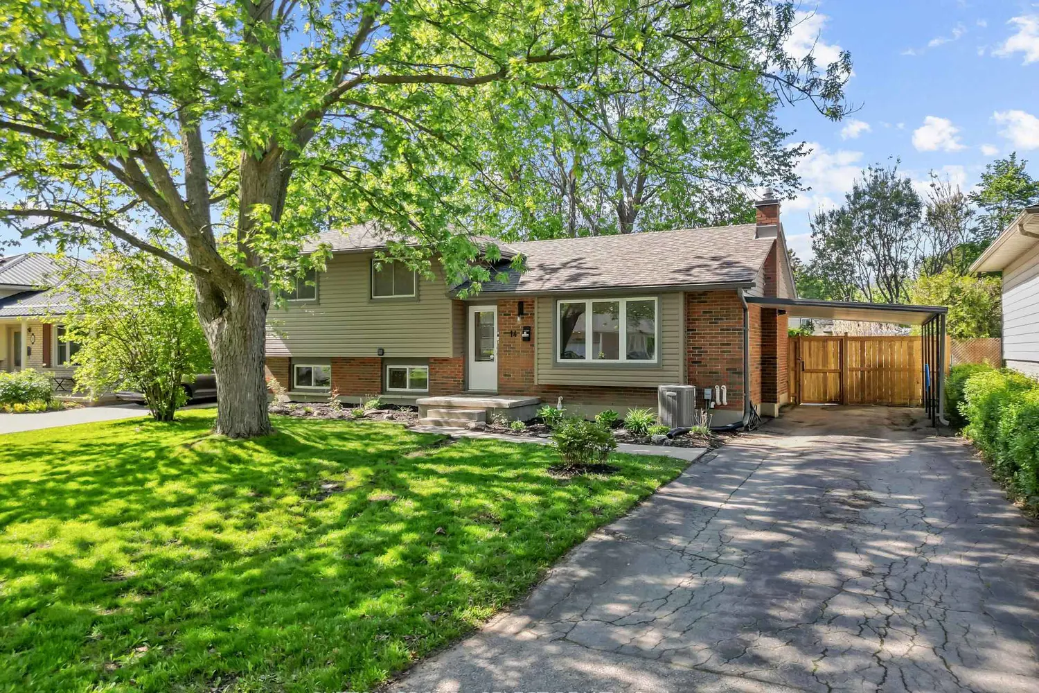 14 Notre Dame Crescent