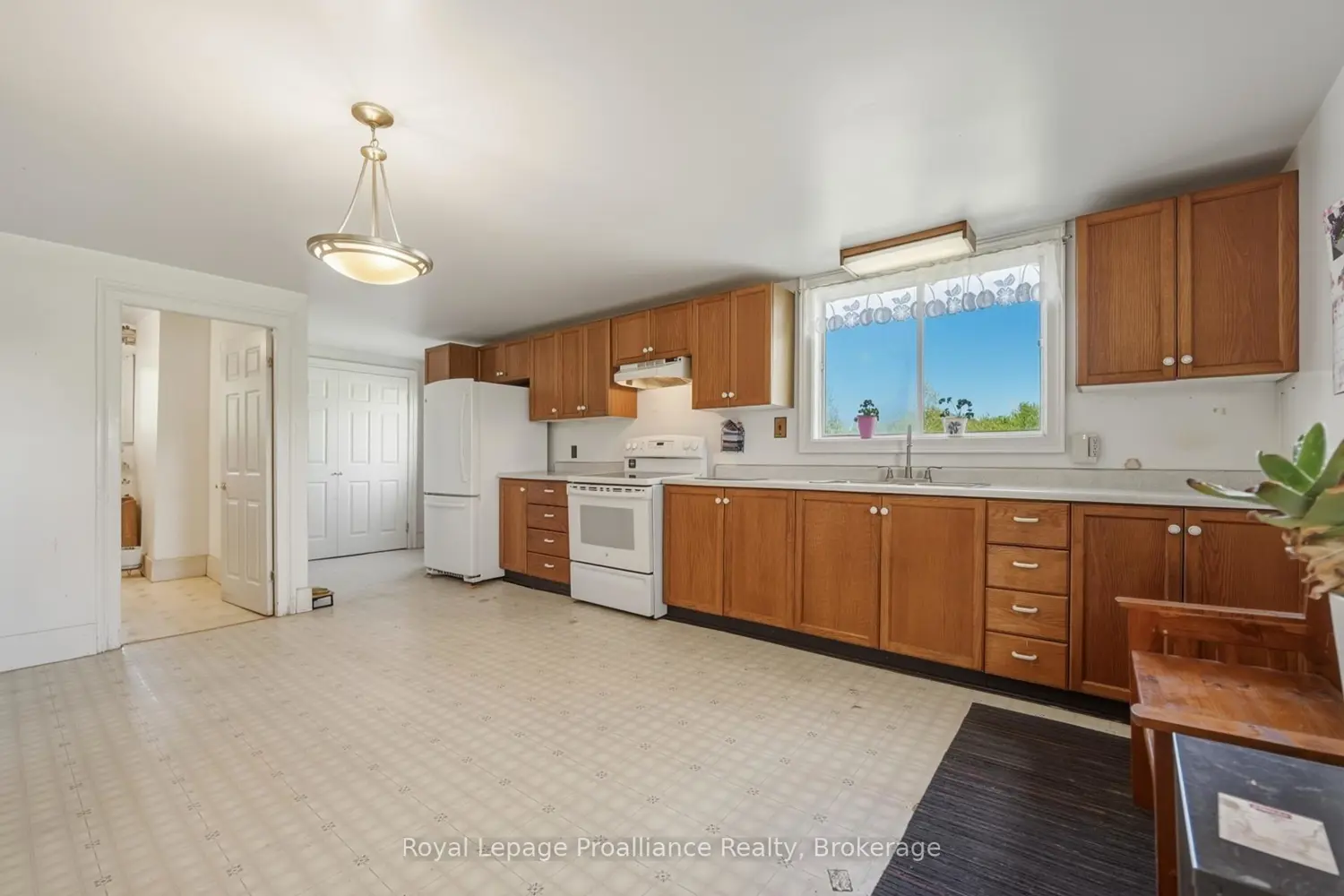 842 Frankford Road photo 5