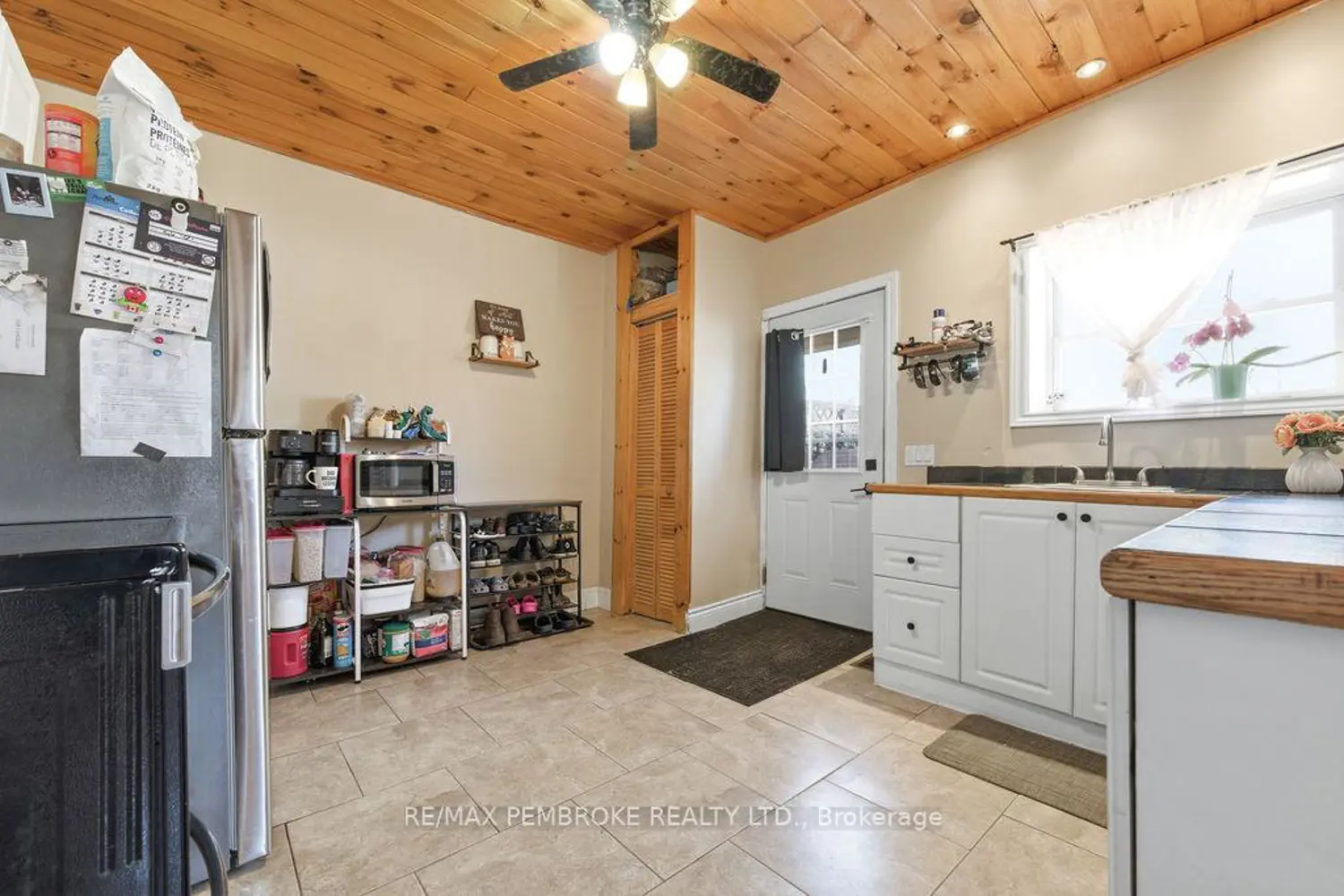 503 Miller Street photo 4