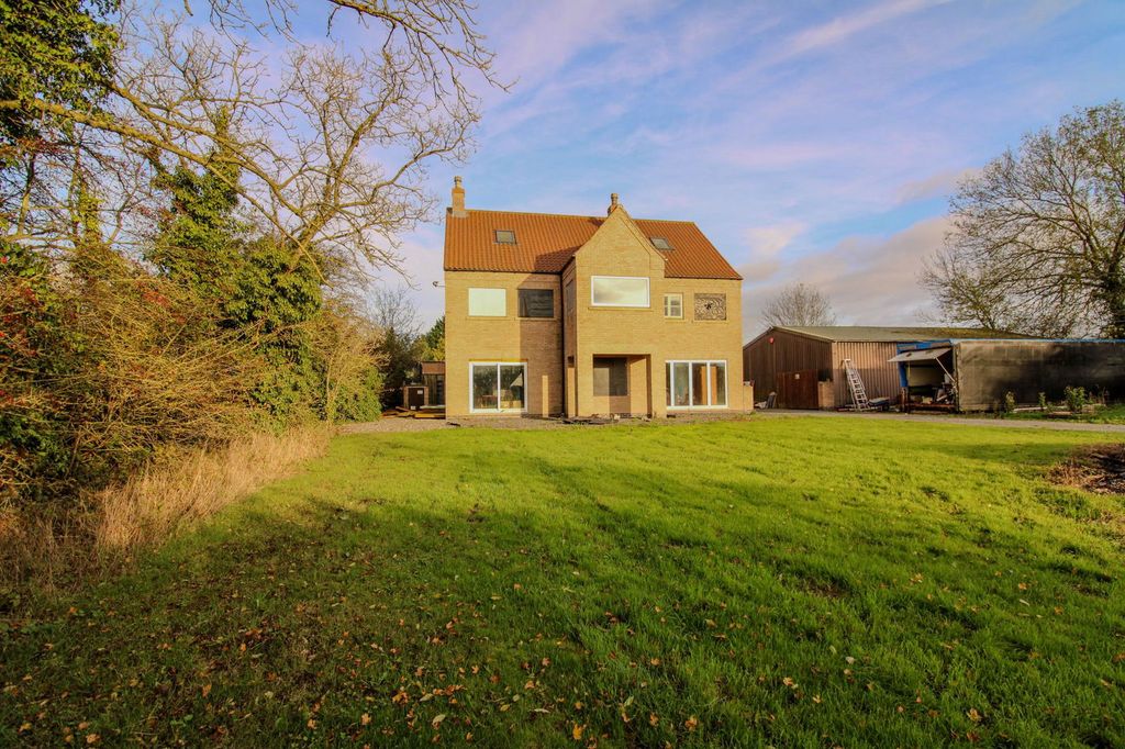 6 bed detached house for salePadmoor Lane, Upton, Gainsborough DN21