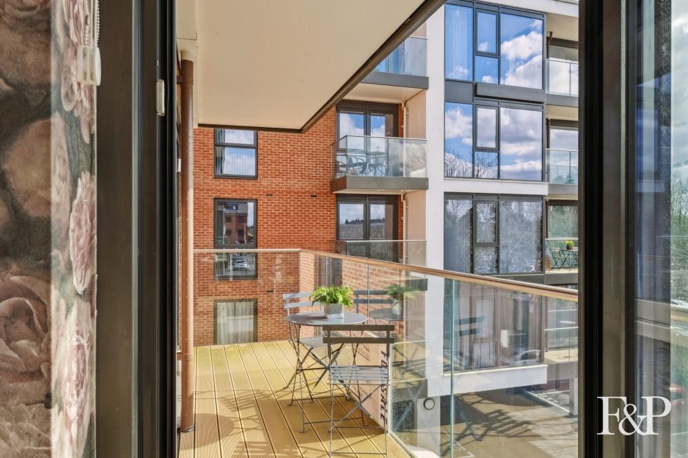 Additional image 16 of 2 bed flat for saleStation Road, Gerrards Cross SL9