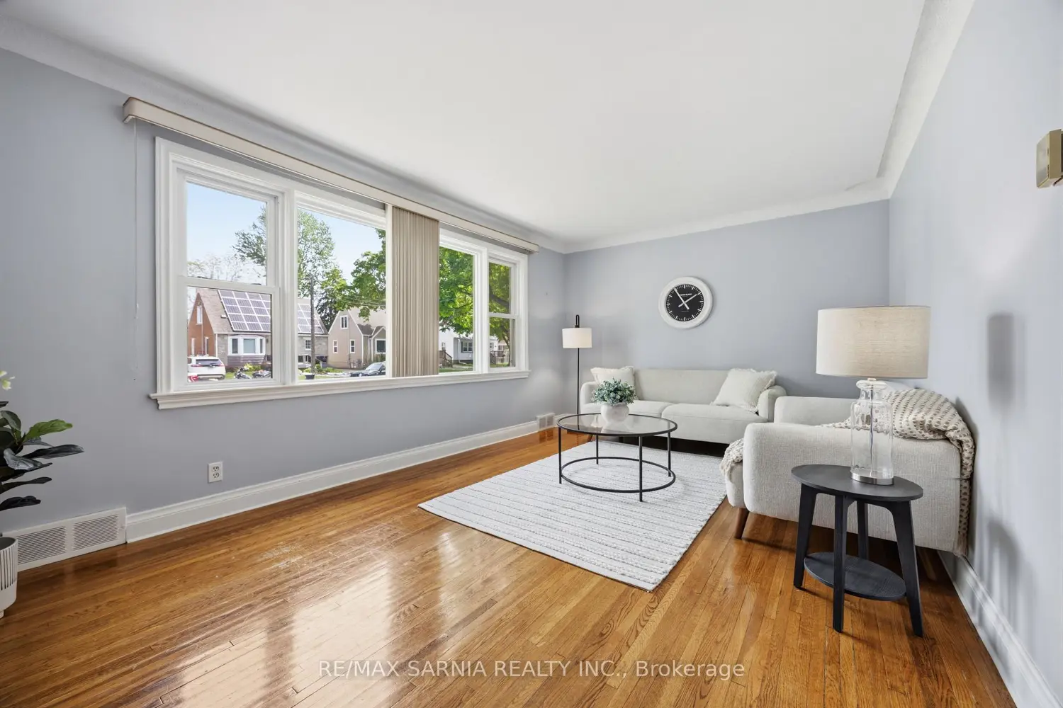 371 Mack Avenue photo 4