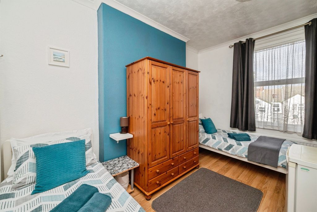 Additional image 19 of 10 bed terraced house for saleVictoria Road, Great Yarmouth NR30