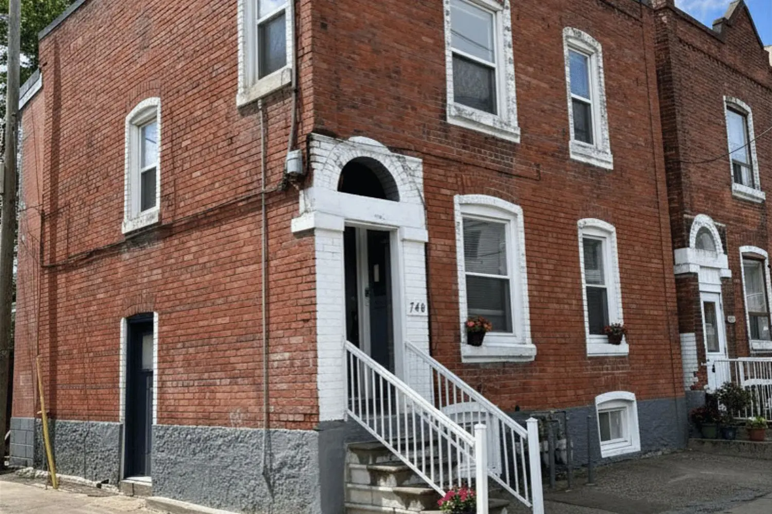 Additional image 3 of 740 Lansdowne Avenue
