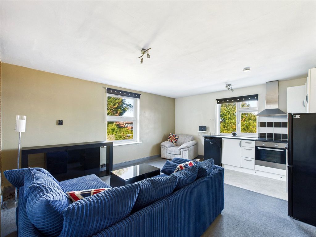 1 bed flat for salePrinces Road, Felixstowe, Suffolk IP11