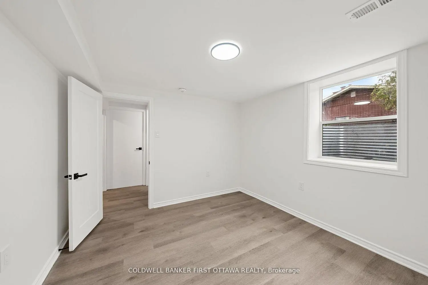 Additional image 14 of 26 Spring Garden Avenue