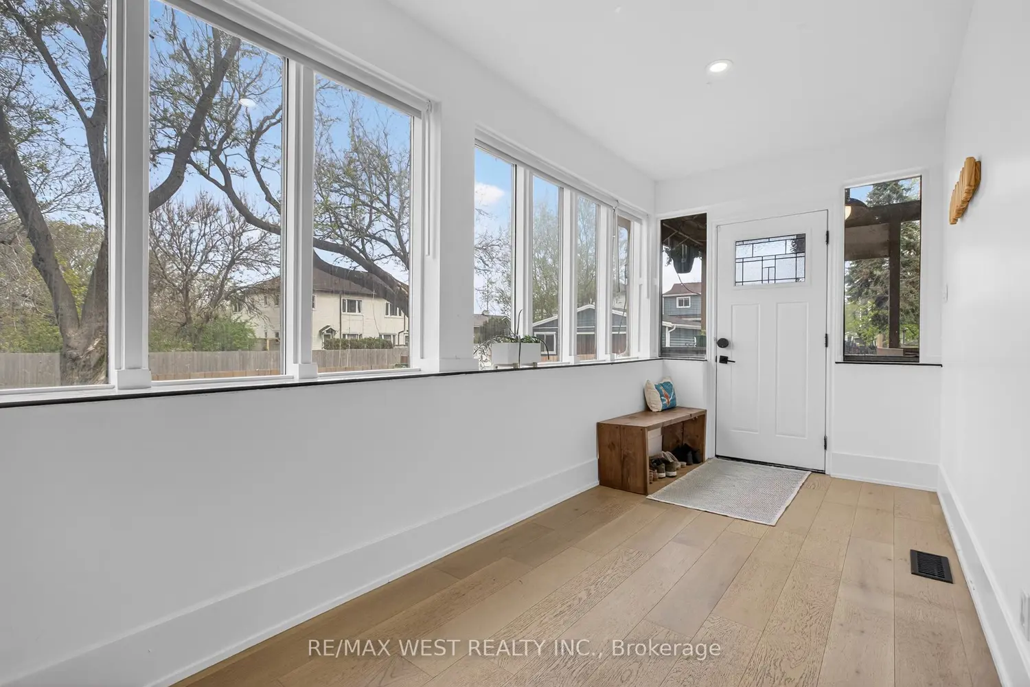834 Beach Boulevard photo 4