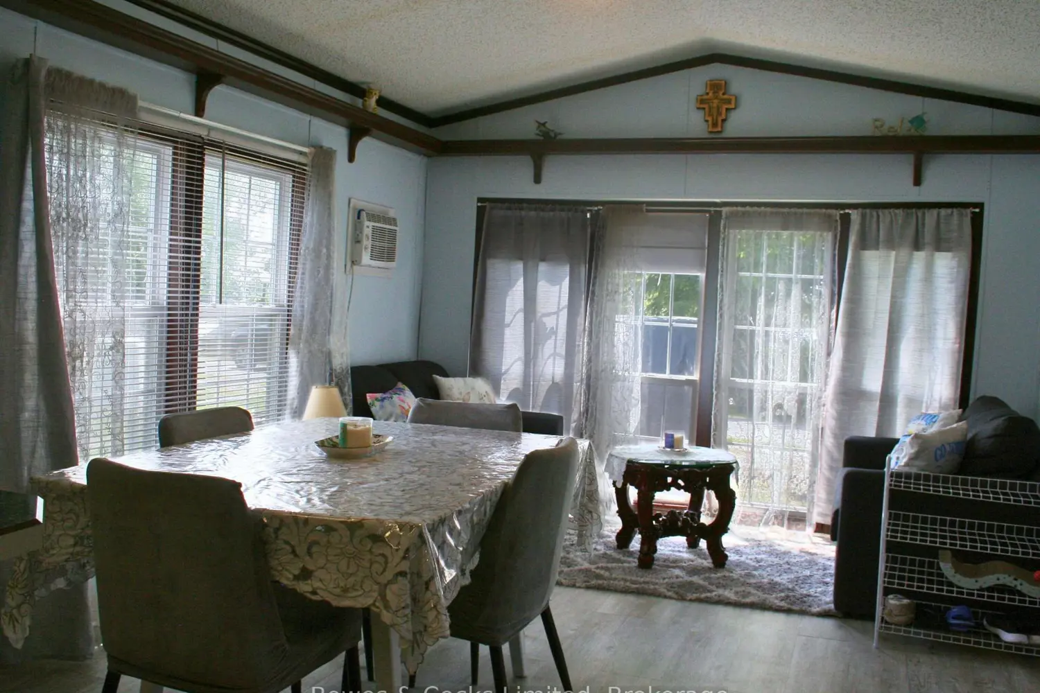 13 Trillium Drive photo 5