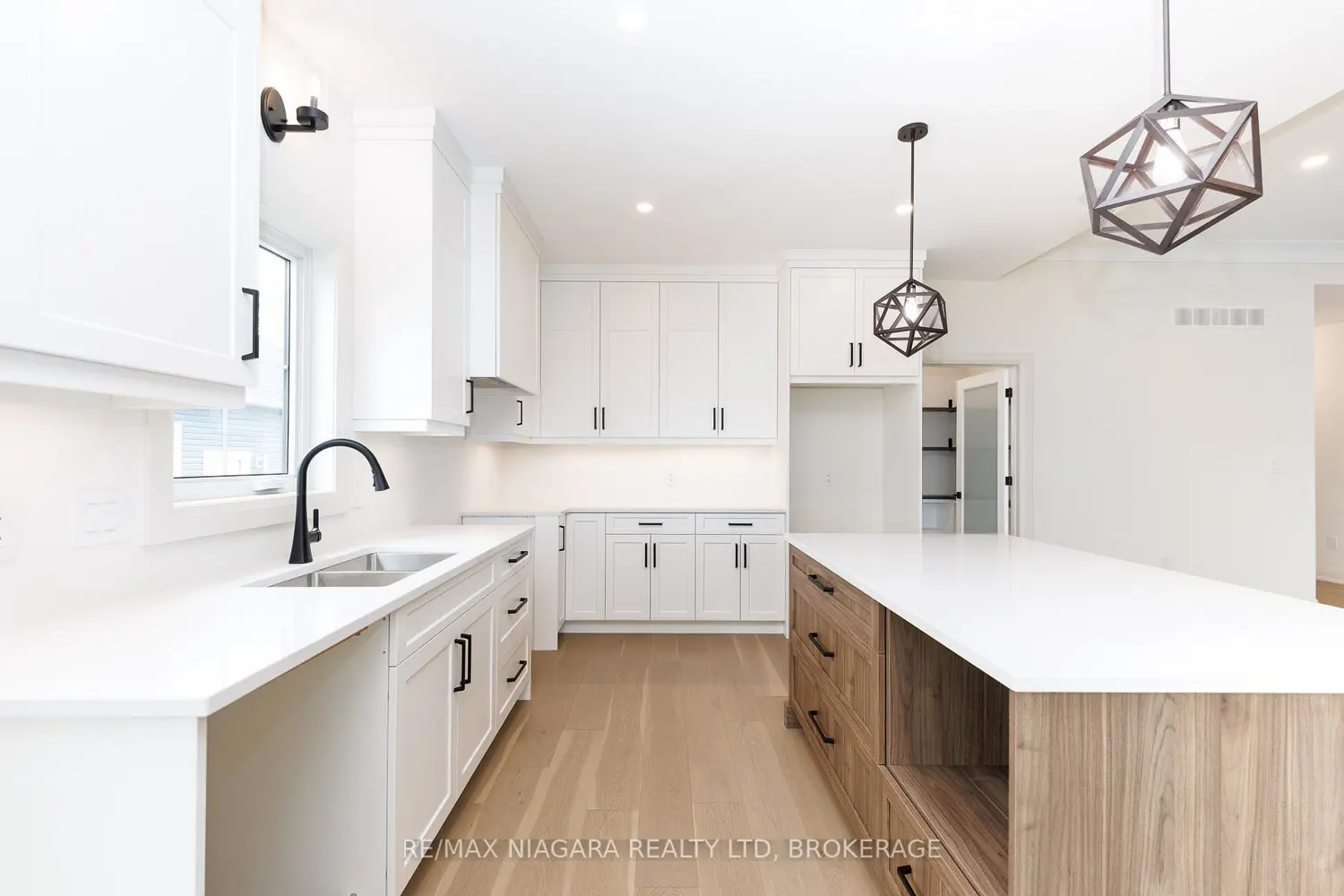 Additional image 10 of 60 Pleasant Avenue