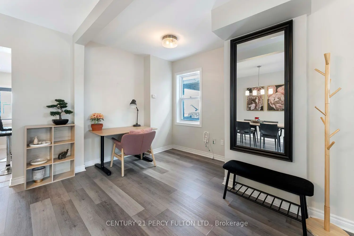 111 Melrose Avenue photo 3