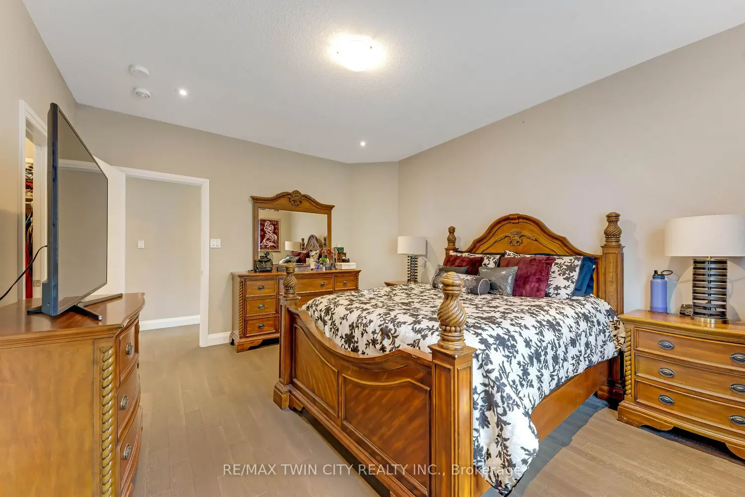 86 Woodberry Crescent photo 5