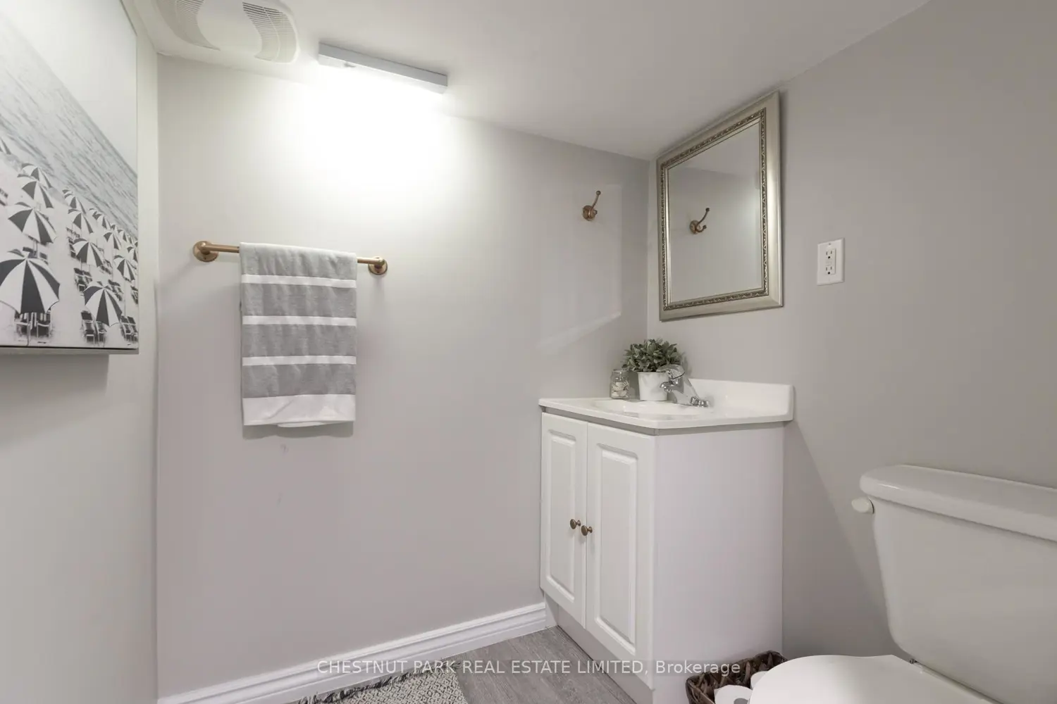 Additional image 13 of 655 Mortimer Avenue