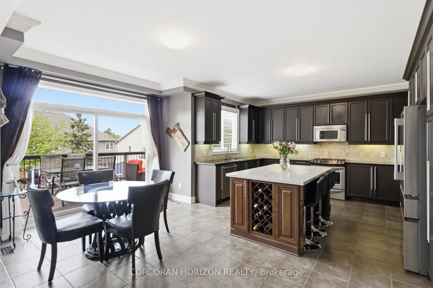 905 Marigold Court photo 3