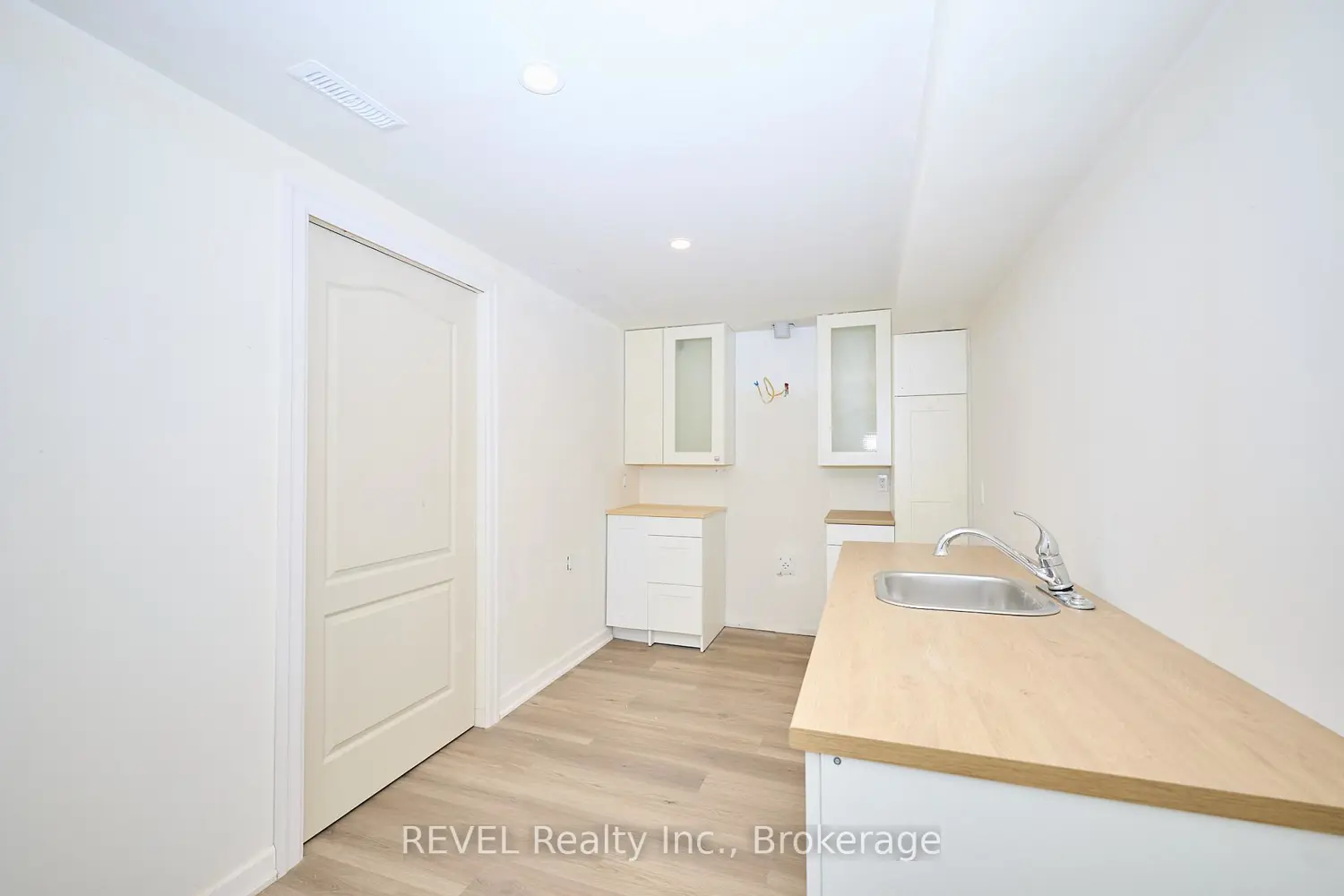 104 Tuliptree Road photo 4