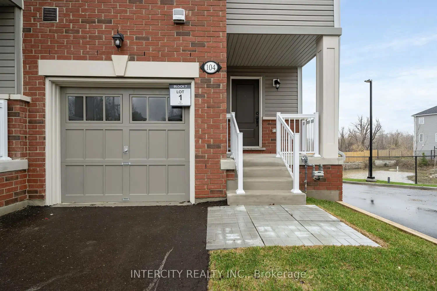 Additional image 2 of 104 Walden Drive Blk 7 Unit 1