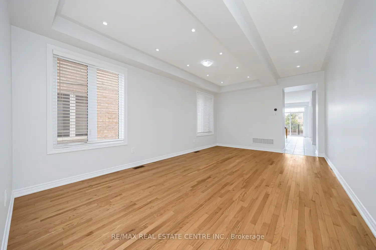 26 Fruitvale Circle photo 2