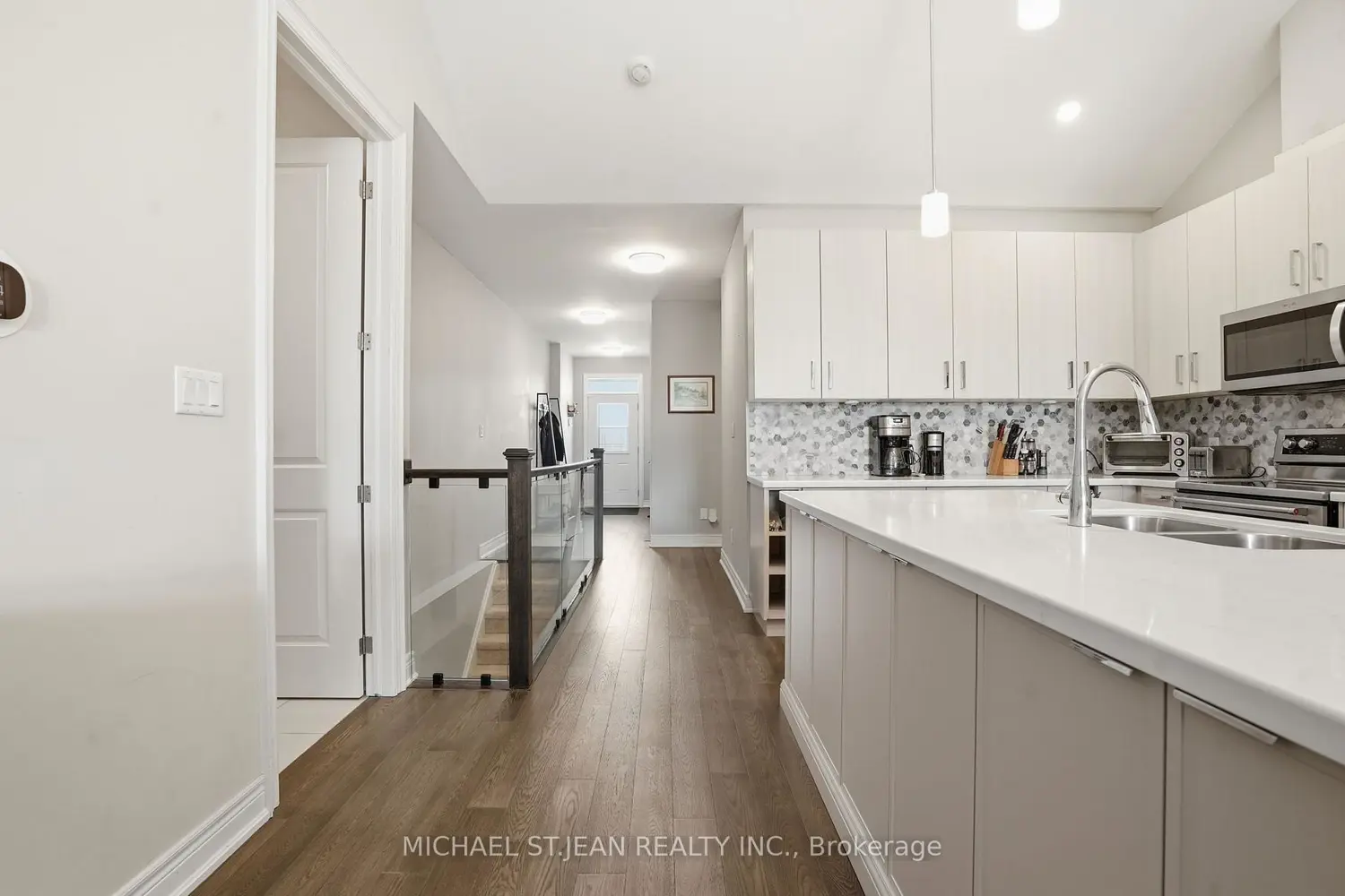 65 Paradise Grove photo 5