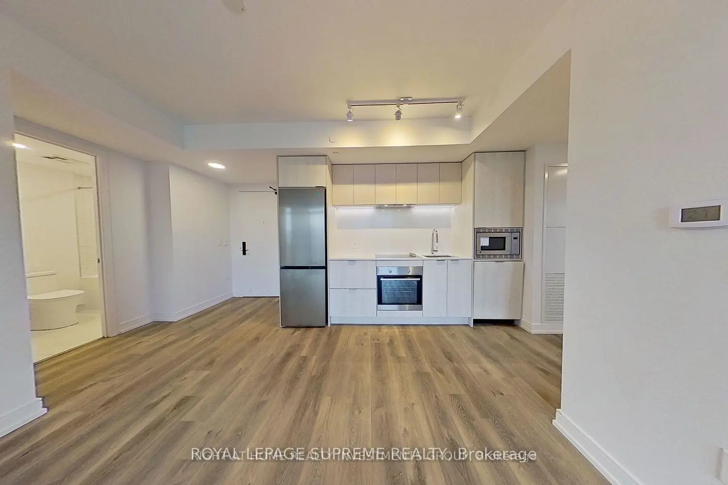 1 Jarvis Street 1322 photo 2