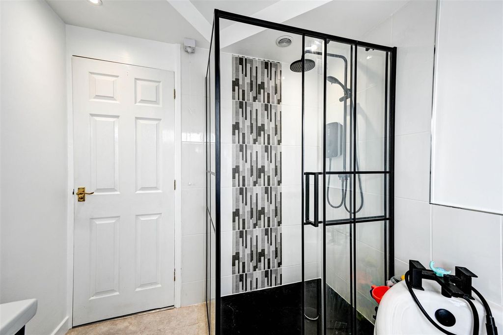 Additional image 21 of 5 bed detached house for saleFell Way, Bradwell, Great Yarmouth NR31