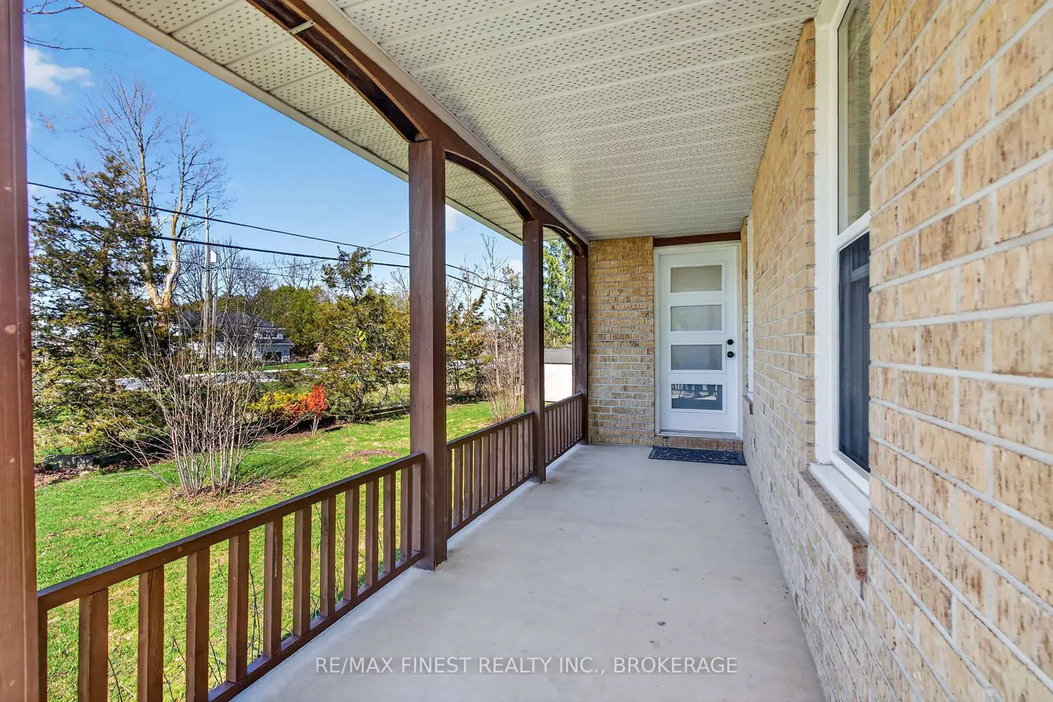 2 Creighton Drive photo 3