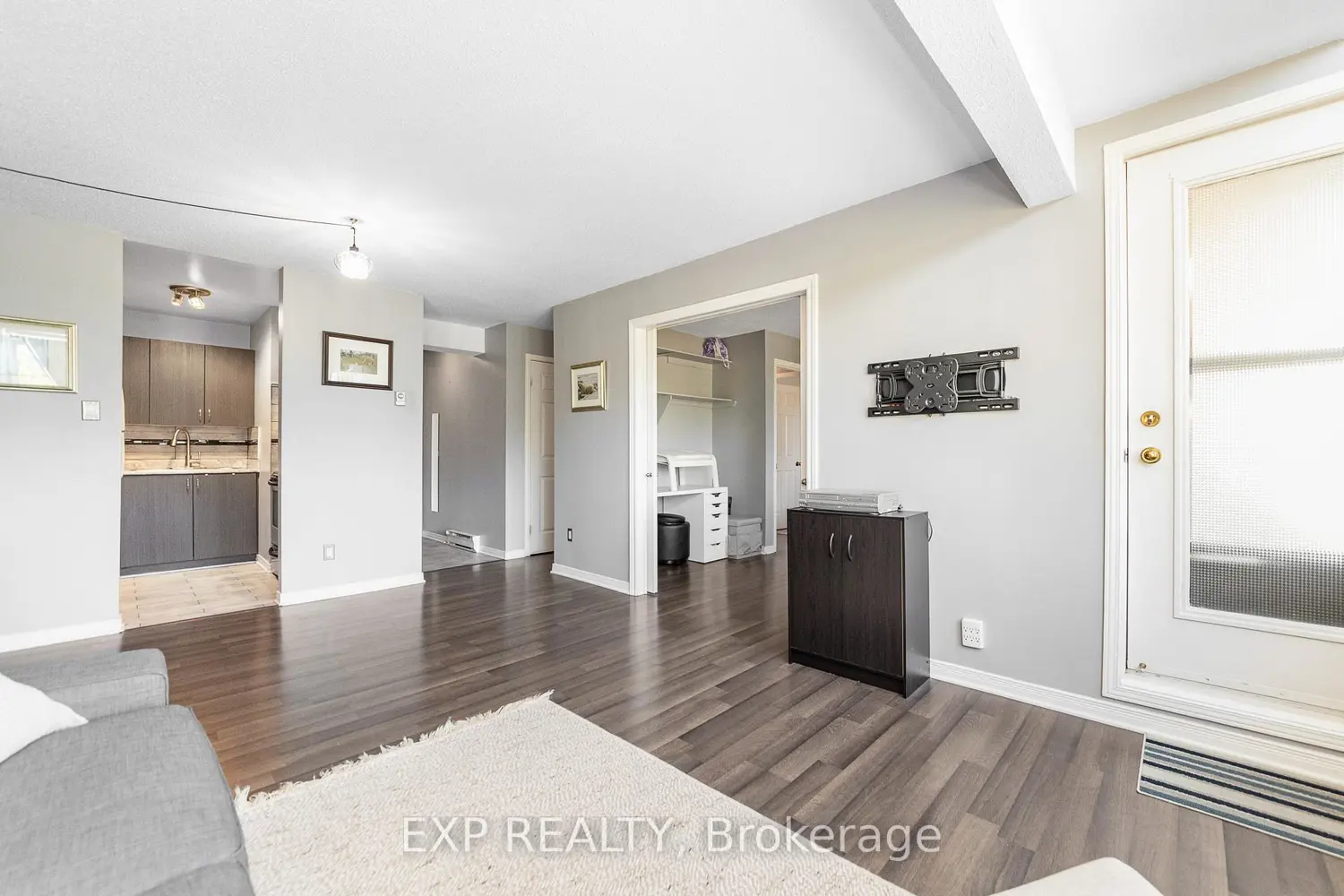 1490 Heron Road 305 photo 4