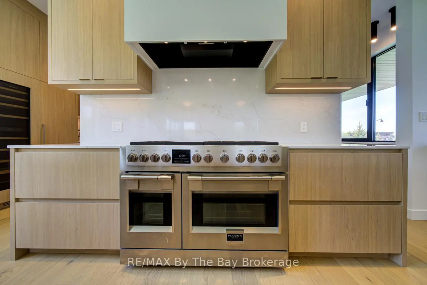 18 Raintree Court photo 5