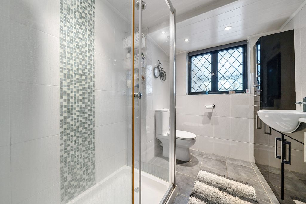 Additional image 20 of 4 bed detached house for saleLennox Road, Gravesend DA11