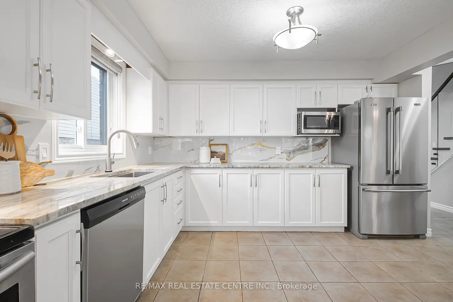 Additional image 5 of 864 Frontenac Crescent