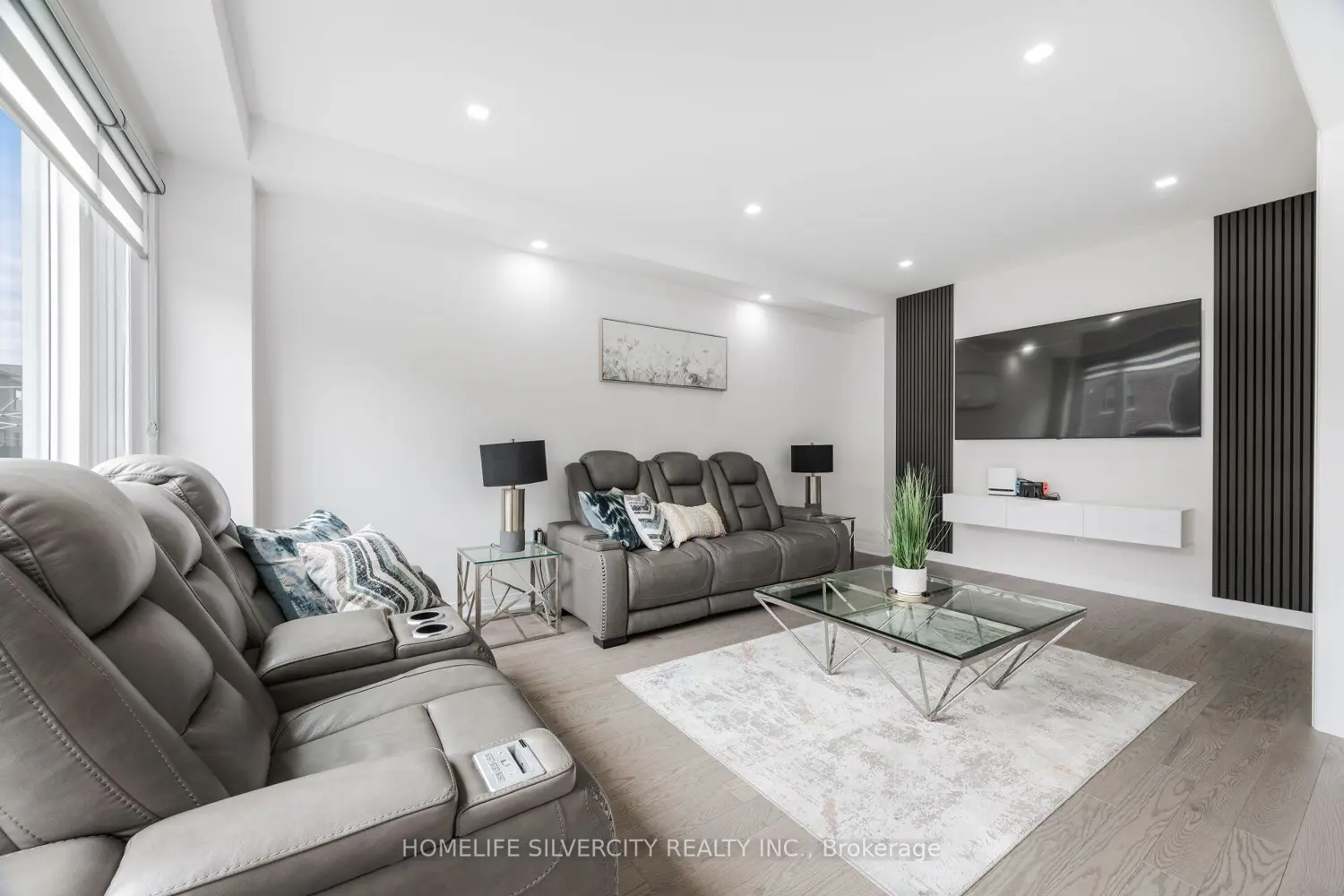 40 Conboy Drive photo 5