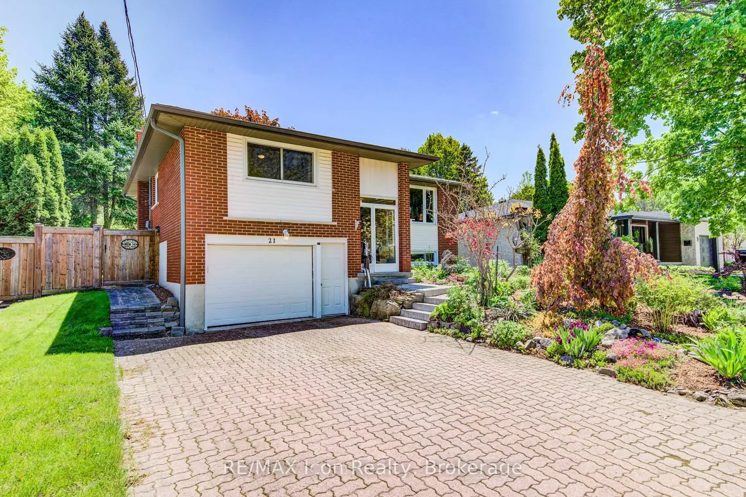 21 Dalebrook Place