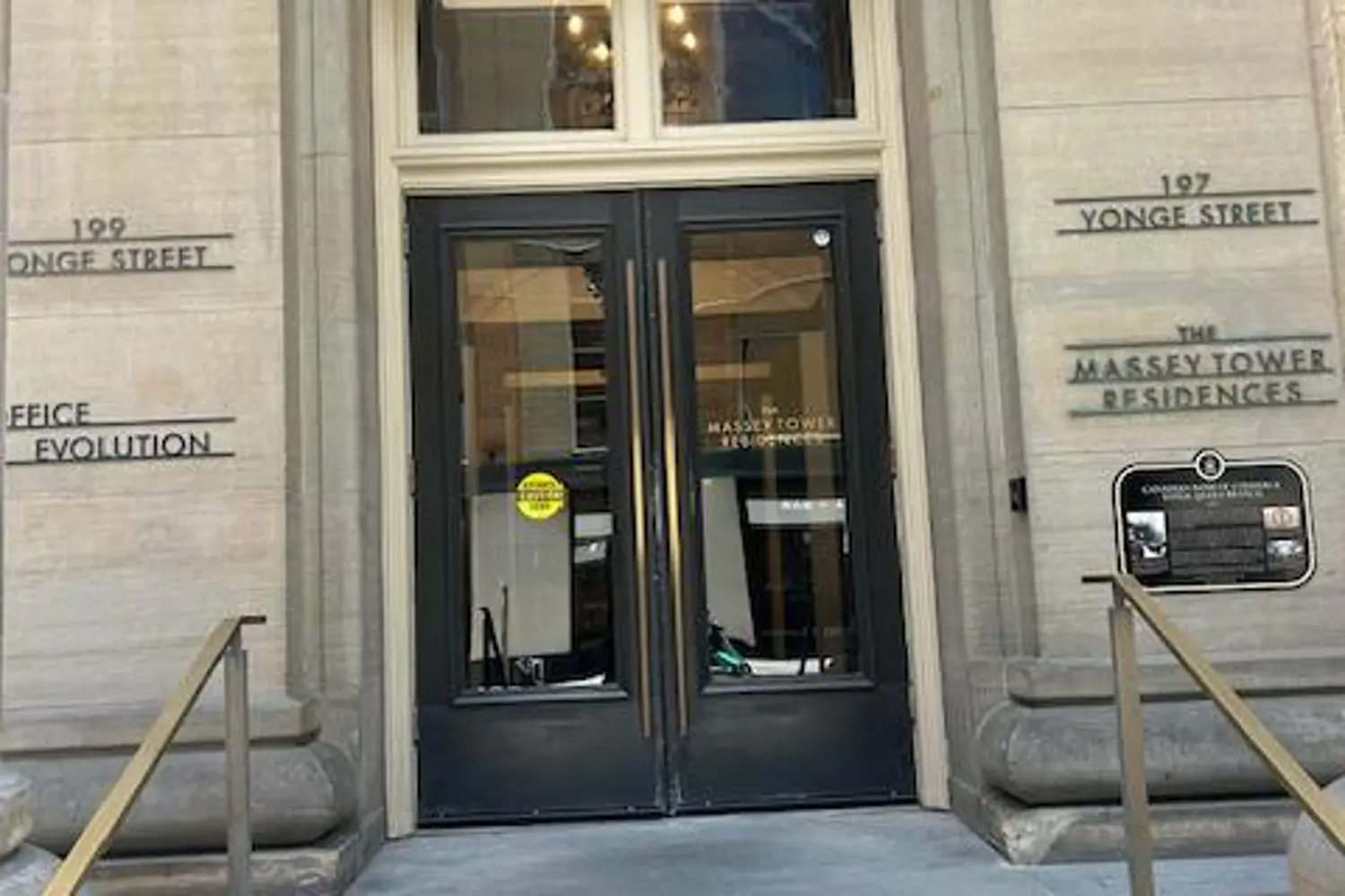 197 Yonge Street 3213
