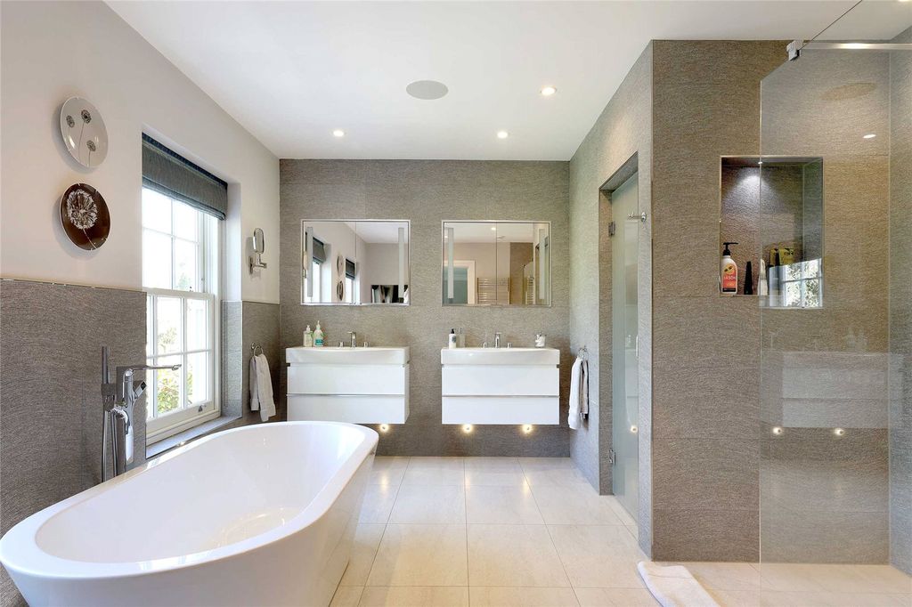 Additional image 13 of 7 bed detached house for saleCamp Road, Gerrards Cross, Buckinghamshire SL9